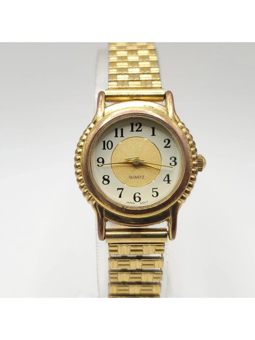 Avon Womens Watch 24mm Gold Tone Stretch Band New Battery